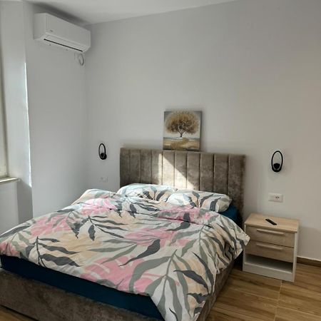 Vila 21 At Blloku Area Tirana Exterior photo