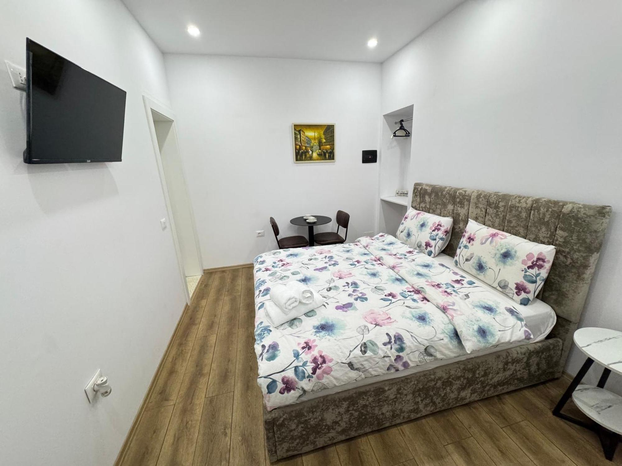Vila 21 At Blloku Area Tirana Exterior photo